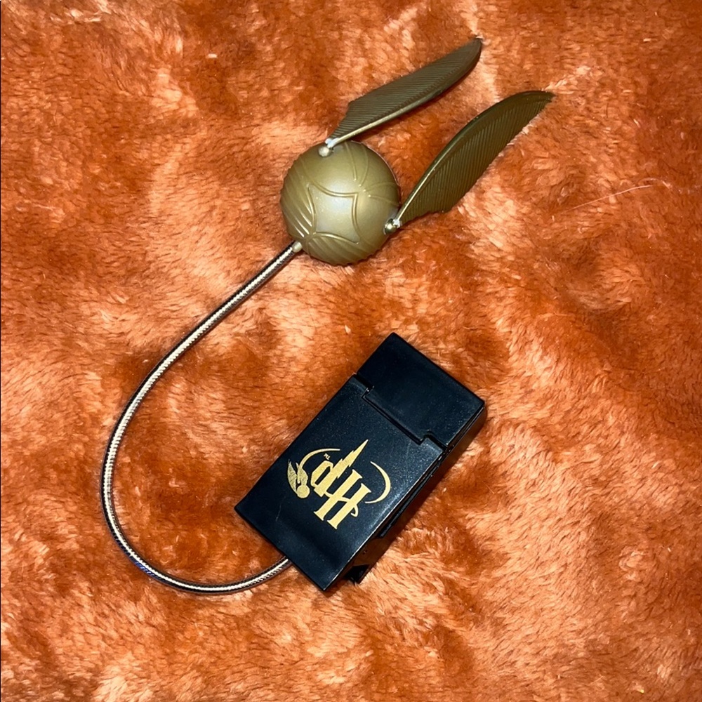 Harry Potter Golden Snitch Book Light